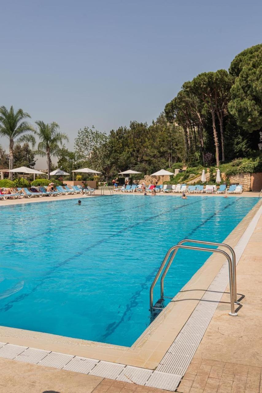 Country Lodge Hotel & Resort Бейрут Экстерьер фото