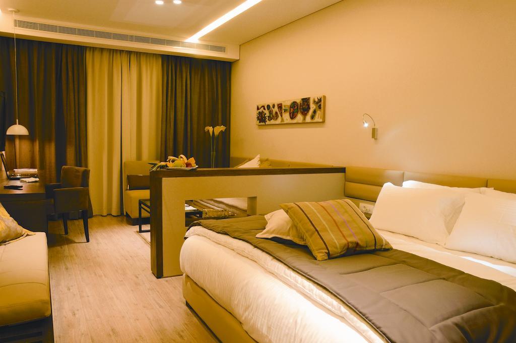Country Lodge Hotel & Resort Бейрут Экстерьер фото