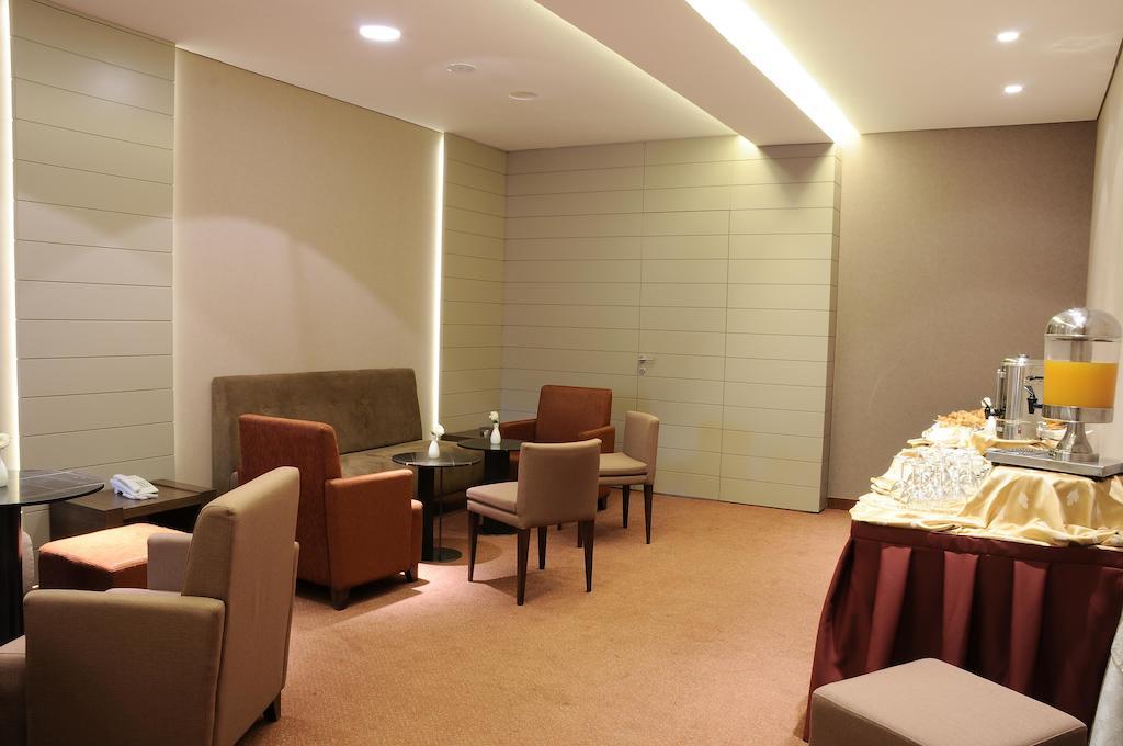 Country Lodge Hotel & Resort Бейрут Экстерьер фото